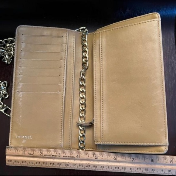 Chanel authentic gold wallet! - Picture 4 of 6